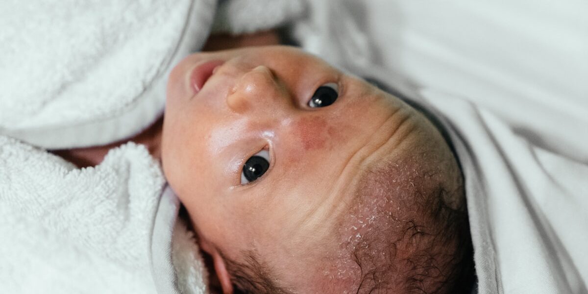 Toalha bordada para presente de maternidade