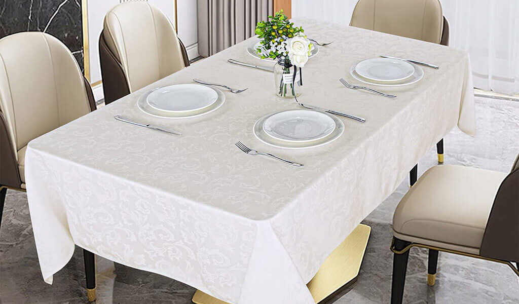 Toalha de Mesa 6 Lugares Tecido Jacquard Retangular 1,50x2m Marfim